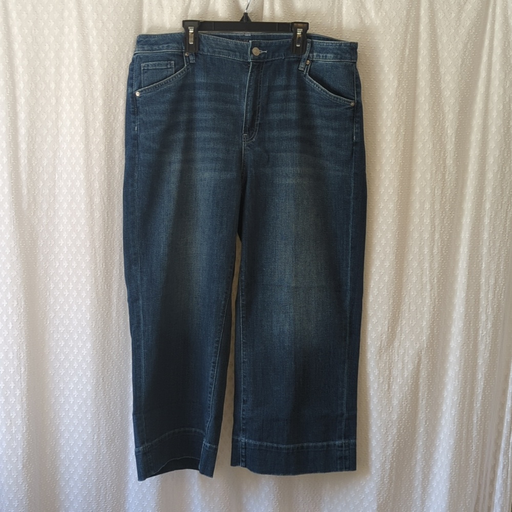 Chico's Dark Blue Cropped Jeans